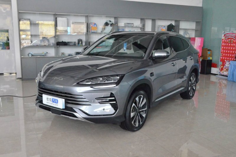 定州：宣传出行保养知识 拒乘非法营运汽车