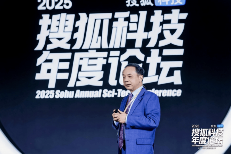 触达第 一视觉！德技优品携手代言人黄晓明开启机场霸屏模式